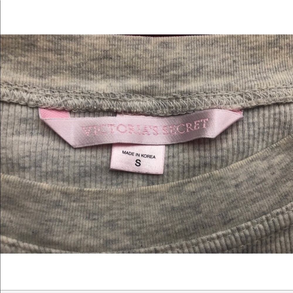 Victoria’s Secret Crop Sweater - Picture 3 of 4